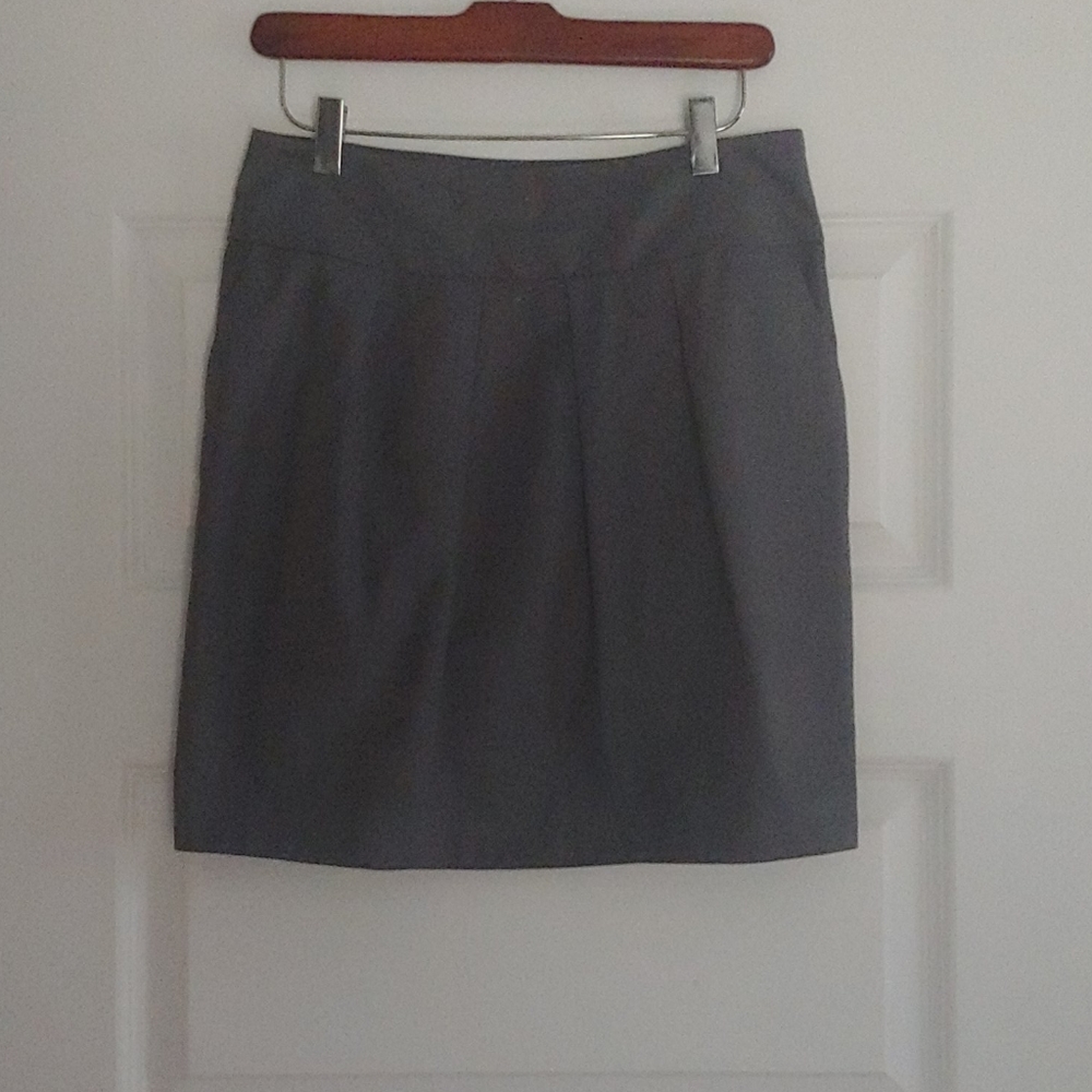 Loft skirt with pockets